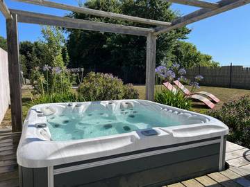Gîte pour 10 personnes, avec jardin et jacuzzi dans Port de Merrien