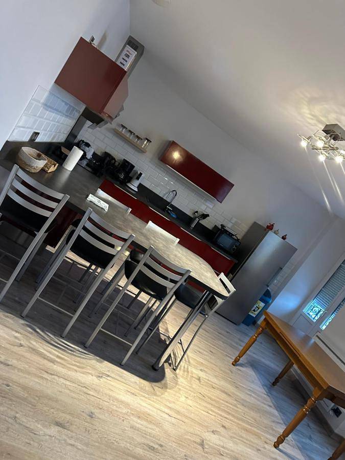 Gîte pour 4 personnes, avec balcon à Saint-Anthème - 3