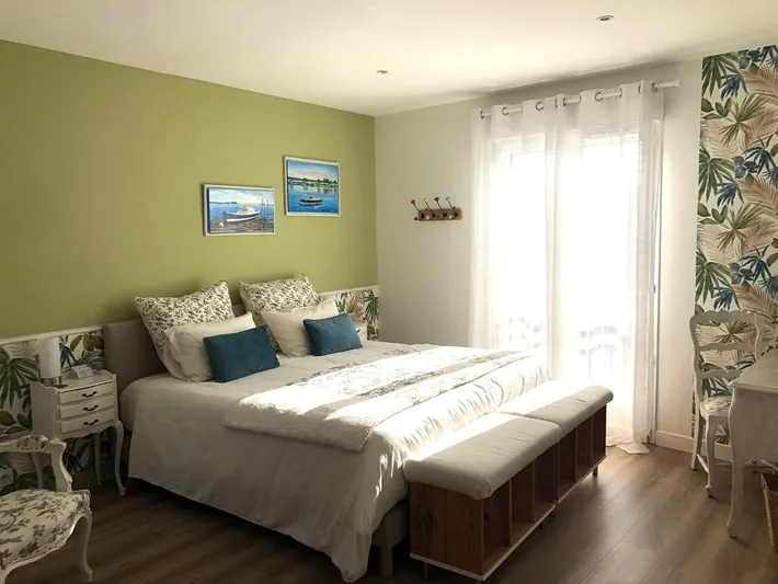Alojamiento y desayuno para 2 personas, con terraza y jardín - 1