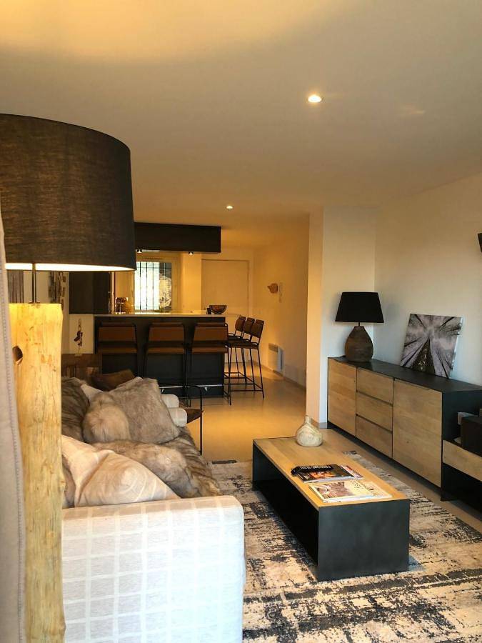 Gîte pour 4 personnes, avec terrasse et vue dans Cinéma L'Aiguille - 2