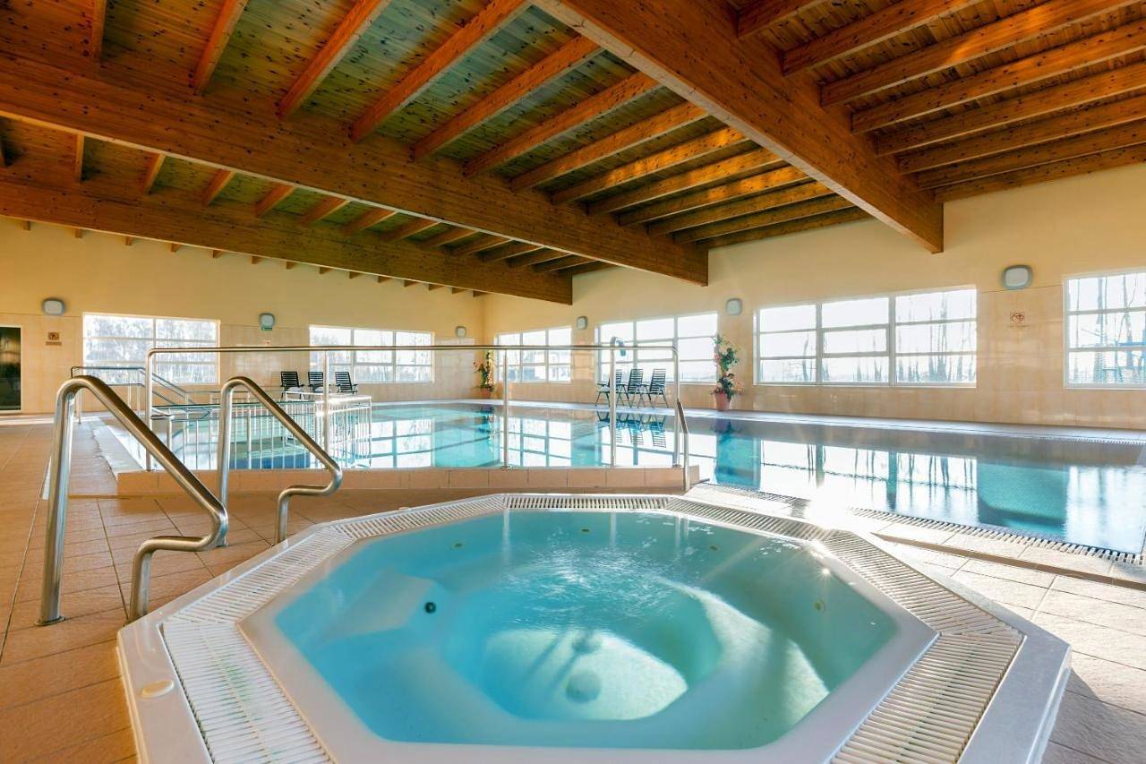 Bursztyn - Bernstein Spa & Wellness in Bobolin, Powiat sławieński