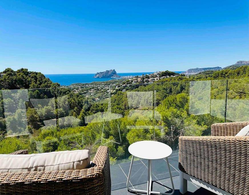 Moonlit Bb Spa Art boutique Cab in Teulada, Costa Blanca