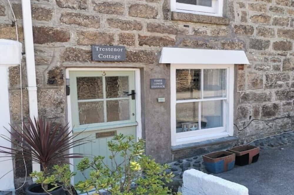 Trestenor Cottage St Ives town. Cosy Cottage. in St. Ives, Cornwall