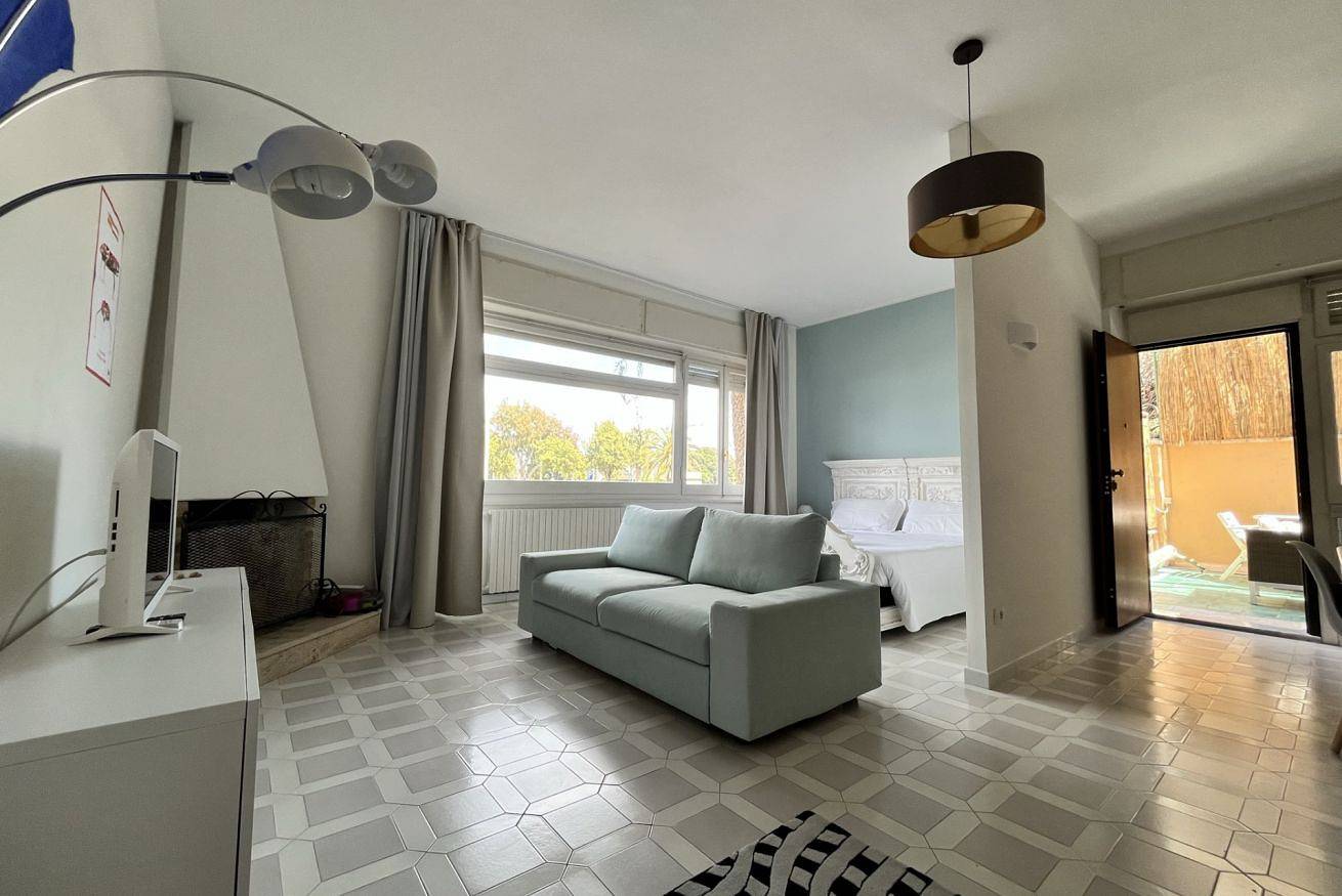 Entire apartment, Lavanti Studio in Poetto Beach, Poetto