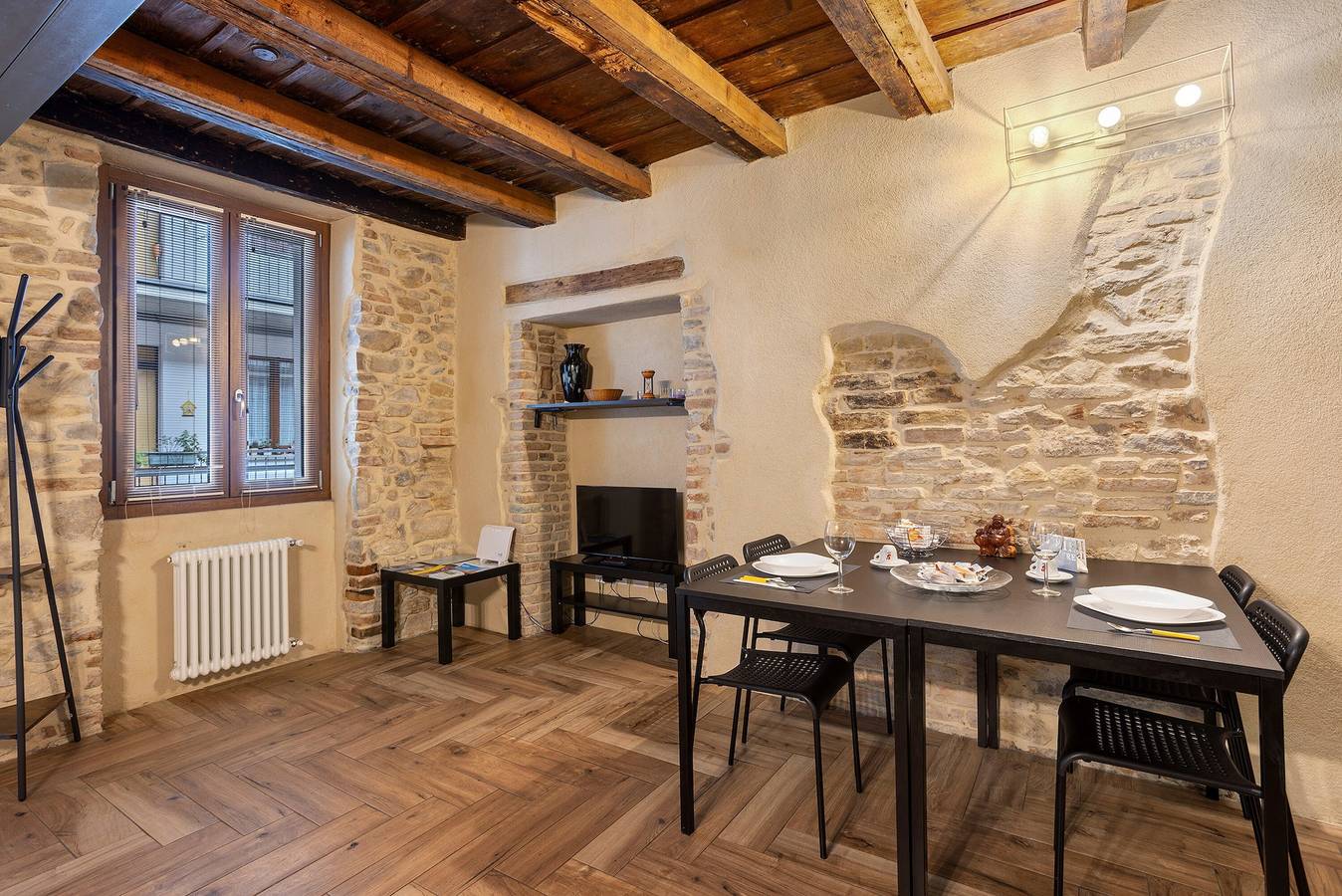 Appartamento intero, Appartamento 'Maison Le Chic' con Wi-Fi in Bergamo, Provincia di Bergamo
