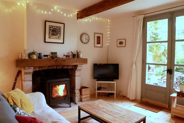 Gîte pour 2 personnes, avec jardin à Saint-Quentin-de-Chalais - 4