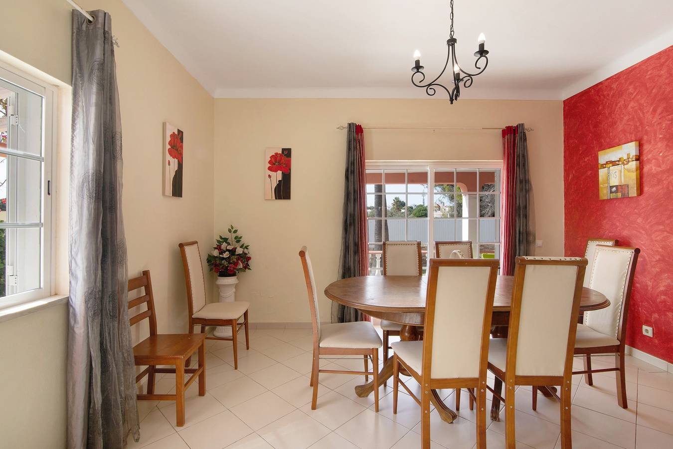 Villa 'Paraíso' with Private Pool, Wi-Fi, and Air Conditioning in Albufeira, Faro District