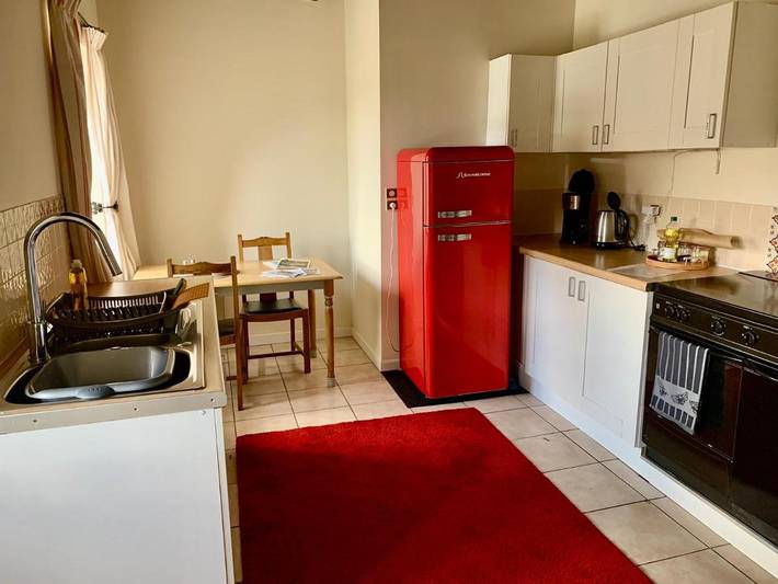 Location de vacances pour 2 personnes, avec terrasse et piscine ainsi que jardin et vue, animaux acceptés à Brecé - 4