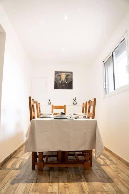 Appartement entier, Two-Bedroom Apartment in Le Creusot, Région d'Autun