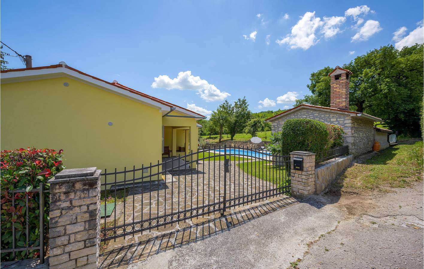 Holiday home for 7 people with terrace in Pićan, Central Istria