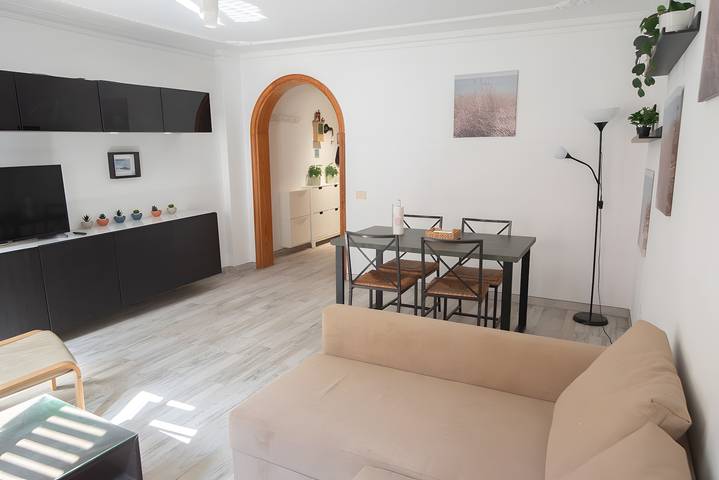 Appartement entier, Vacances « Casa Pour Découvrir la Mer » avec Terrasse Privée et Wi-Fi in Playa de la Garita, Telde