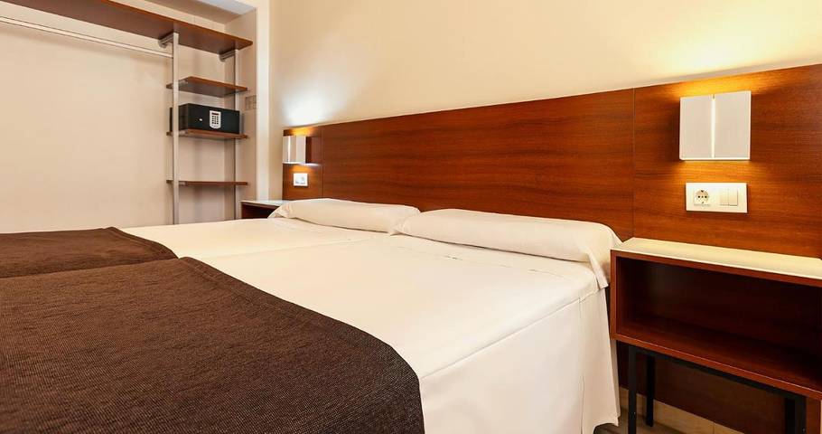 Apartahotel para 2 personas, con piscina en Sevilla