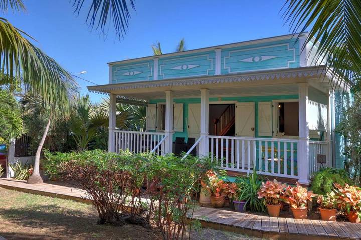 Location de vacances pour 4 personnes, avec jardin et terrasse dans Plage de Trou d'eau - 2