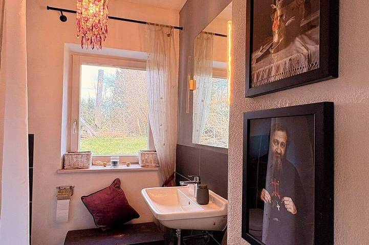 Weitblick am Mangfalltal – Ruhiges Haus mit Sauna, Hot Tub & Garten nahe München in Feldkirchen-Westerham, Landkreis Rosenheim