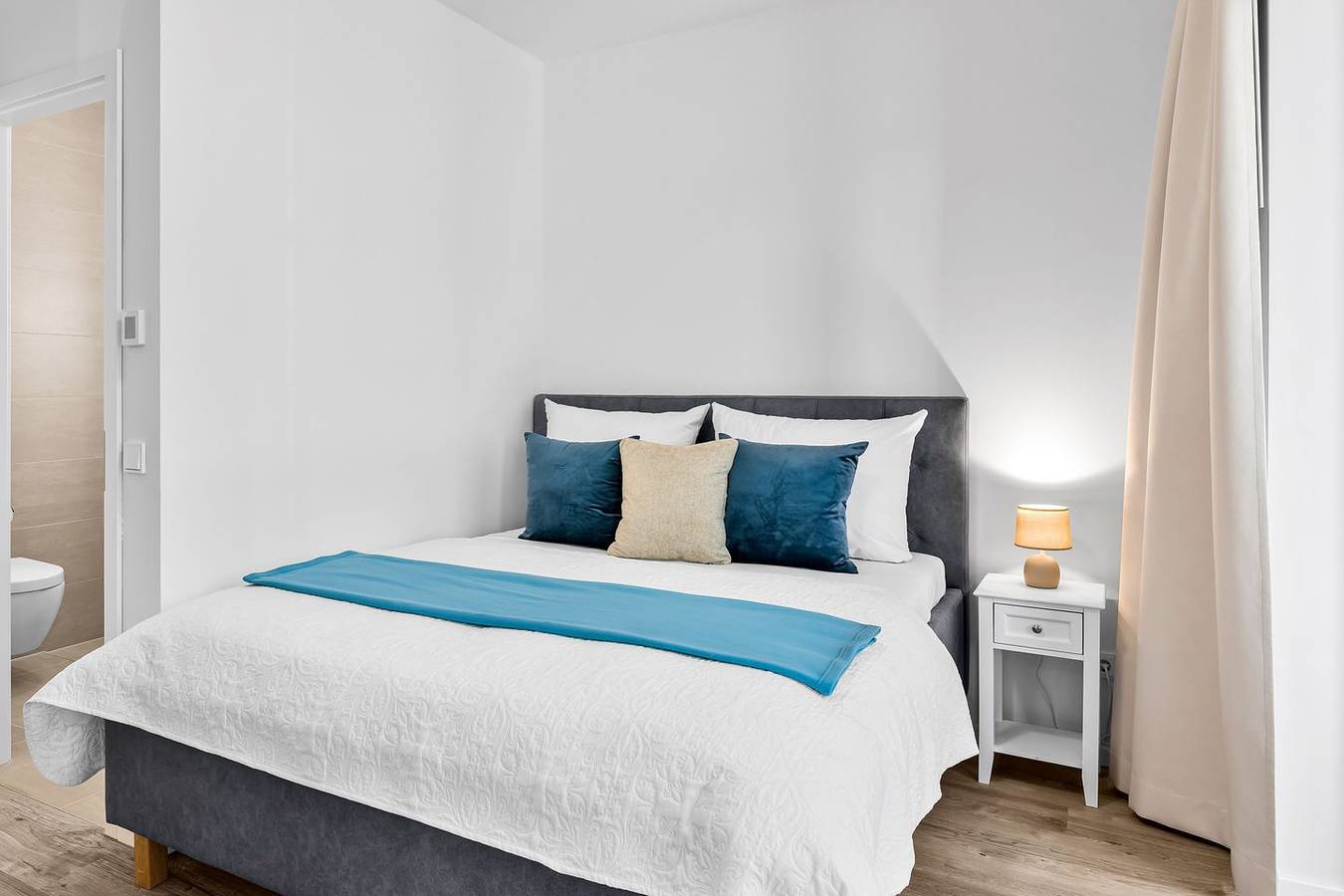 Ganze Wohnung, Neue Luxus-Ferienwohnung in Travemünde mit Meerblick in Travemünde, Lübeck