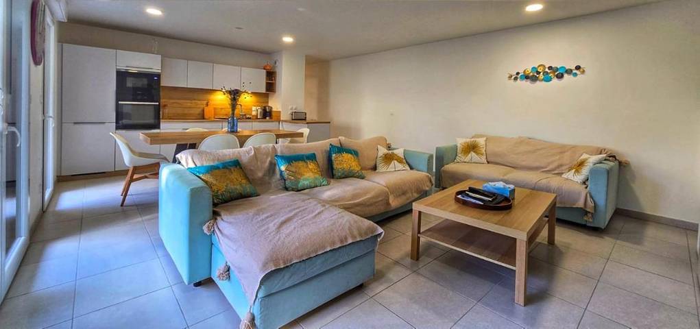 Gîte pour 8 personnes, avec terrasse et jardin dans Plage de Keraude