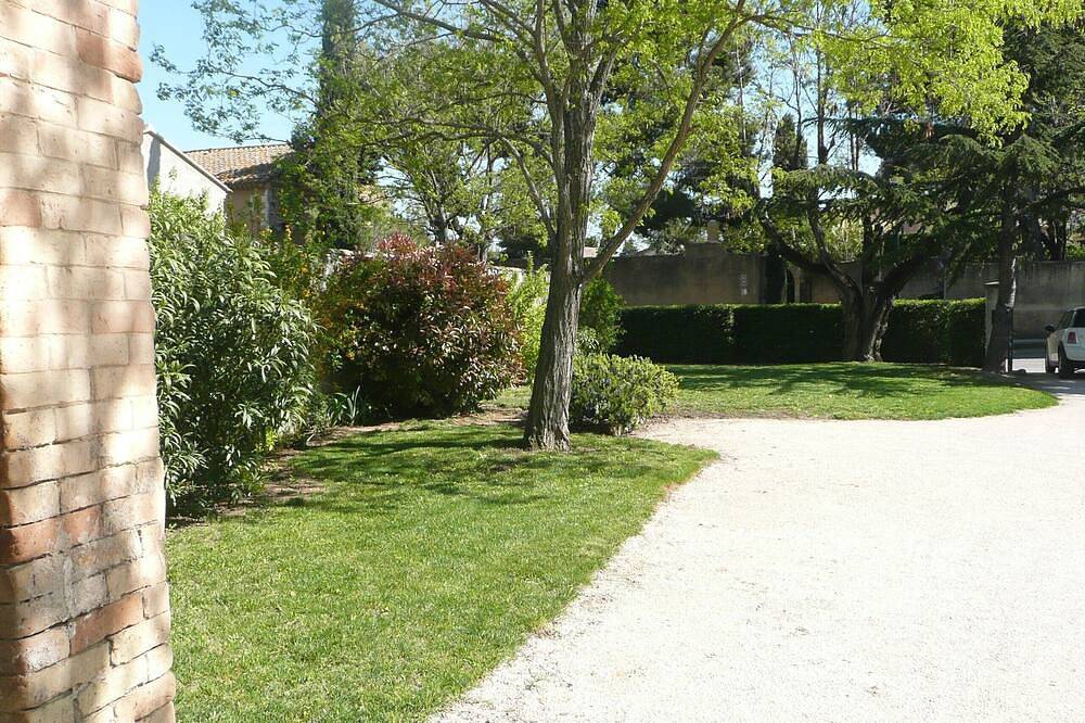 Charming Provençal House Near Avignon (label 3 clés Clevacances) - in Jonquerettes, Vaucluse