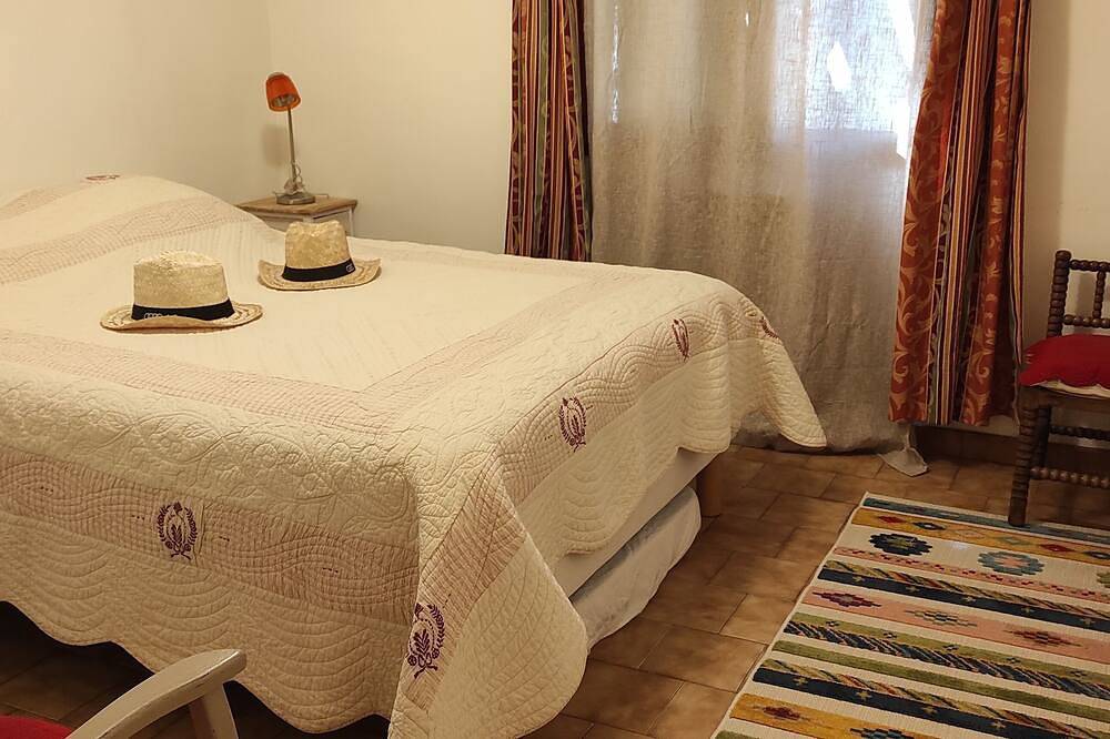 House near village with garden, private pool, air conditioning. in Aix-en-Provence, Aix-en-Provence und Umgebung