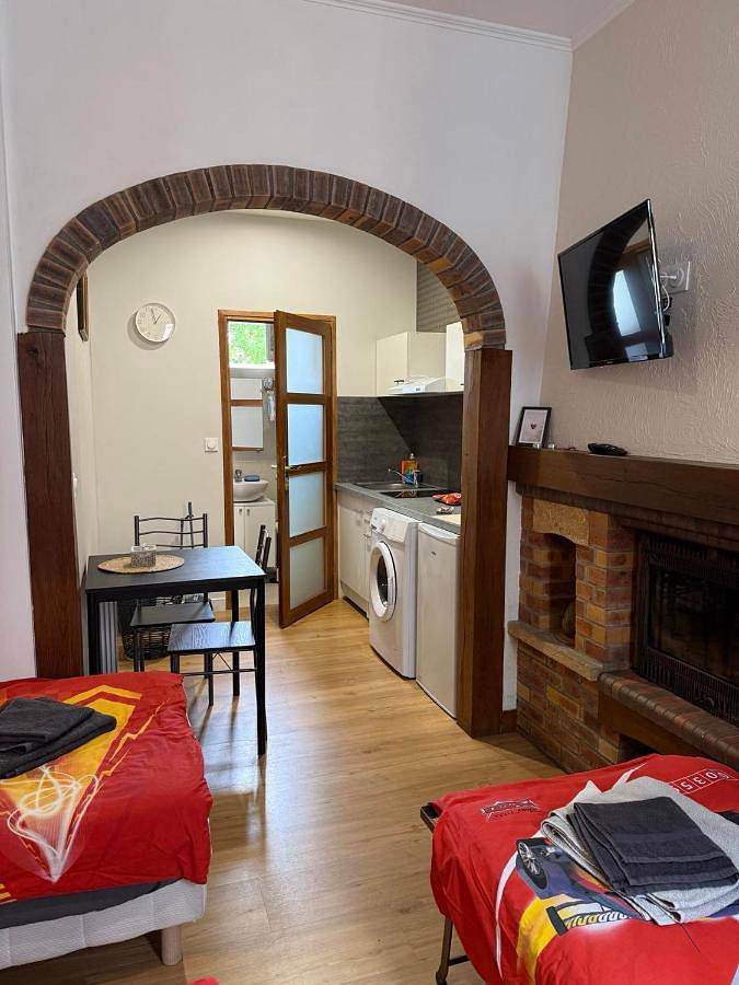 Appartement entier, One-Bedroom Apartment in Darnétal, Région de Rouen