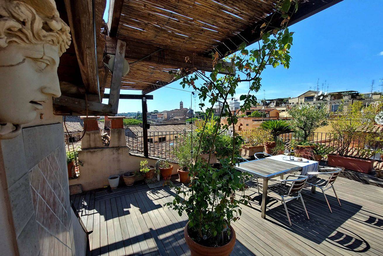 Apartamento entero, Apartamento de vacaciones para 4 personas con balcón/terraza in Centro de Roma, Roma