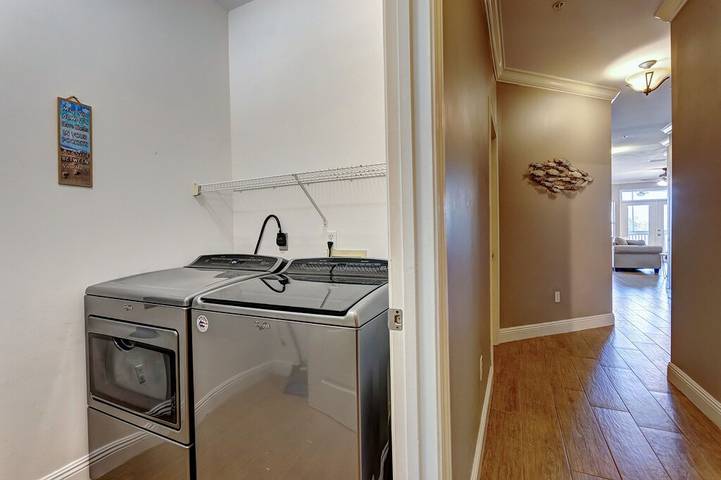 Vacation rental for 10 people, with pool and yard as well as hot tub in Miramar Beach