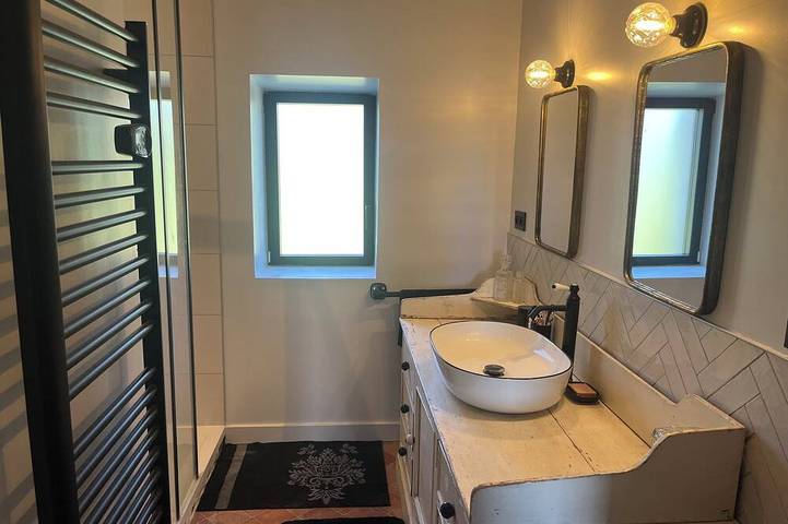 Gîte pour 6 personnes, avec jardin à Valaurie - 2