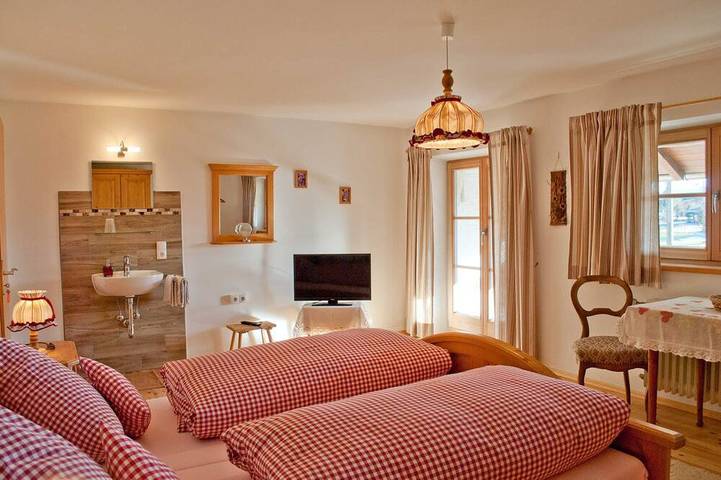 Agriturismo für 2 Personen, mit Pool und Garten in Alpenland Tegernsee Schliersee