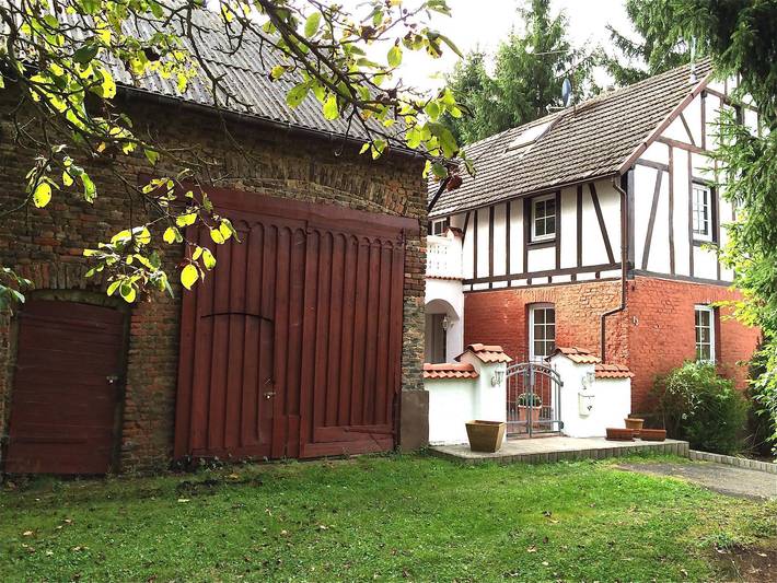 Ferienhaus für 4 Personen, mit Terrasse und Whirlpool sowie Pool und Garten - 1