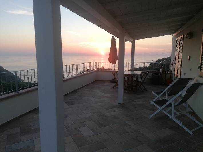 Casa de vacaciones 'L' Elicriso' con vistas al mar, Wi-Fi y aire acondicionado in Spiaggia Polveraia, Marciana