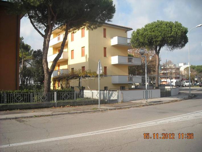 Appart’hôtel pour 6 personnes, avec Balcon ainsi que Jardin et Vue à Punta Marina