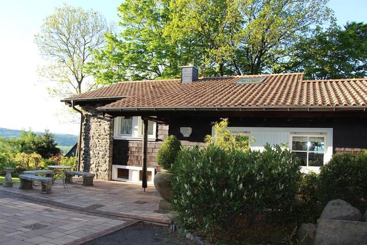 Ferienhaus für 6 Personen, mit Balkon und Terrasse sowie Garten und Sauna in Schotten - 2