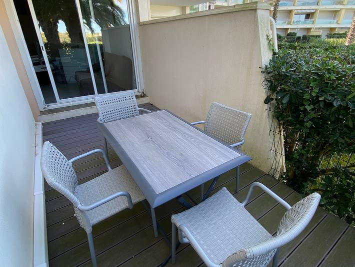 Studio pour 4 personnes, avec terrasse, animaux acceptés