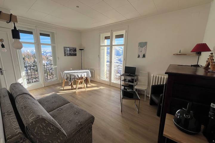 Gîte pour 6 personnes, avec balcon dans Office De Tourisme De Font Romeu