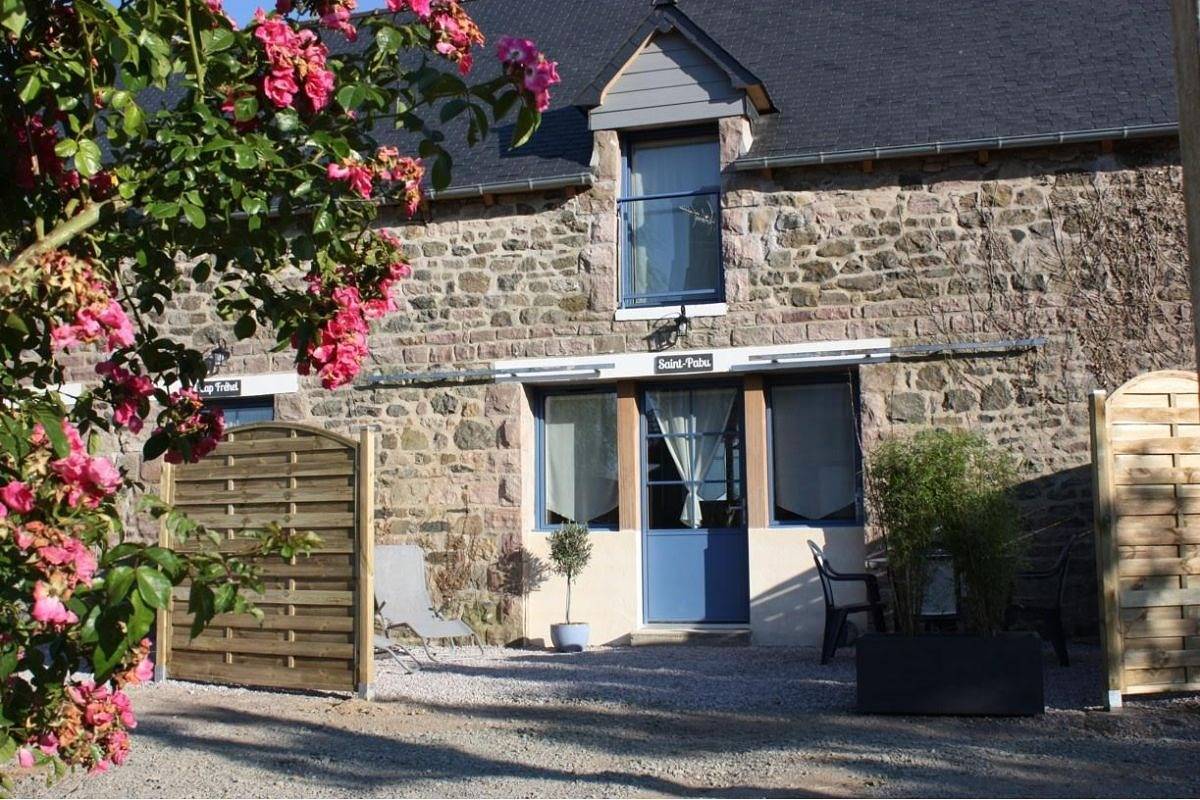 Les Gîtes de la Tour- St Pabu in La Bouillie, Région de Dinan