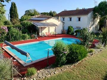 Chambre d’hôte pour 2 personnes, avec jardin et piscine à Montélier