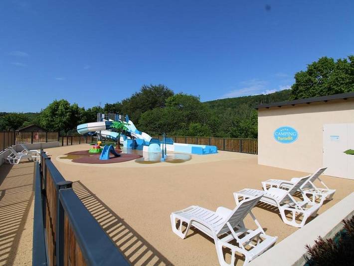 Location de vacances pour 4 personnes, avec terrasse à Arnac - 3