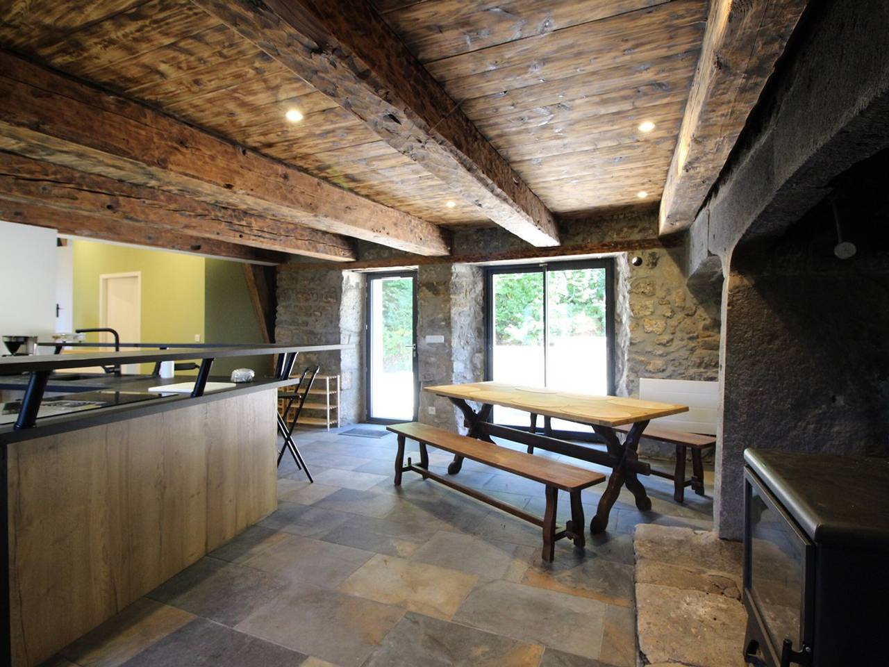 Casa renovada La Bourboule, 3 habitaciones, se admiten mascotas, estacionamiento in La Bourboule, Parque Natural Regional Volcans d'Auvergne