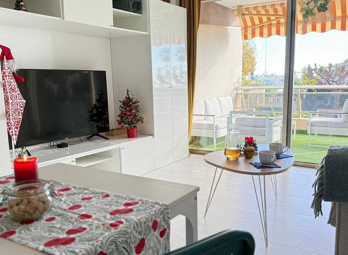 Gîte pour 4 personnes, avec balcon et vue dans Office De Tourisme De Golf Juan - 2