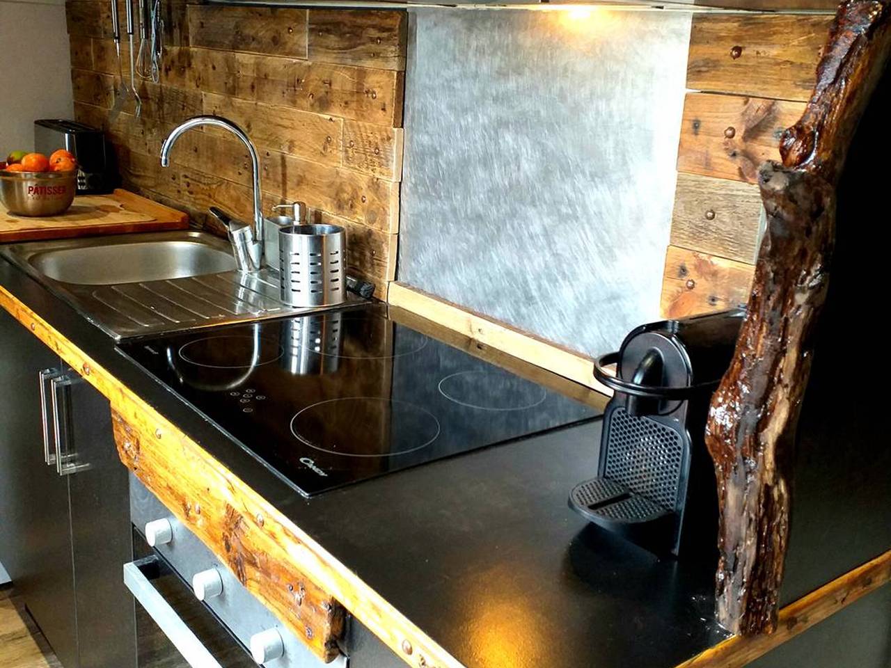 Apartamento entero, Apartamento renovado con vista, acceso al mar, Wifi y parking, cerca de Porto-Vecchio in Conca, Distrito de Sartène