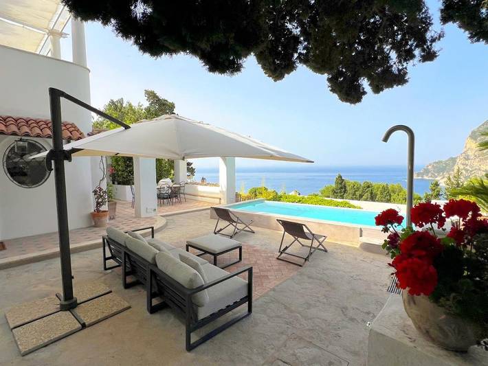 Villa pour 3 personnes, avec piscine ainsi que terrasse et jacuzzi à Capri - 4