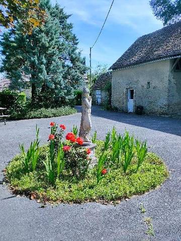 Gîte pour 4 personnes, avec jardin, animaux acceptés à Champagné (Sarthe)