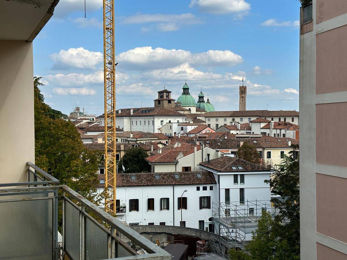 Apartamento inteiro, New modern Flat in the Heart of Treviso in Treviso, Treviso (província)