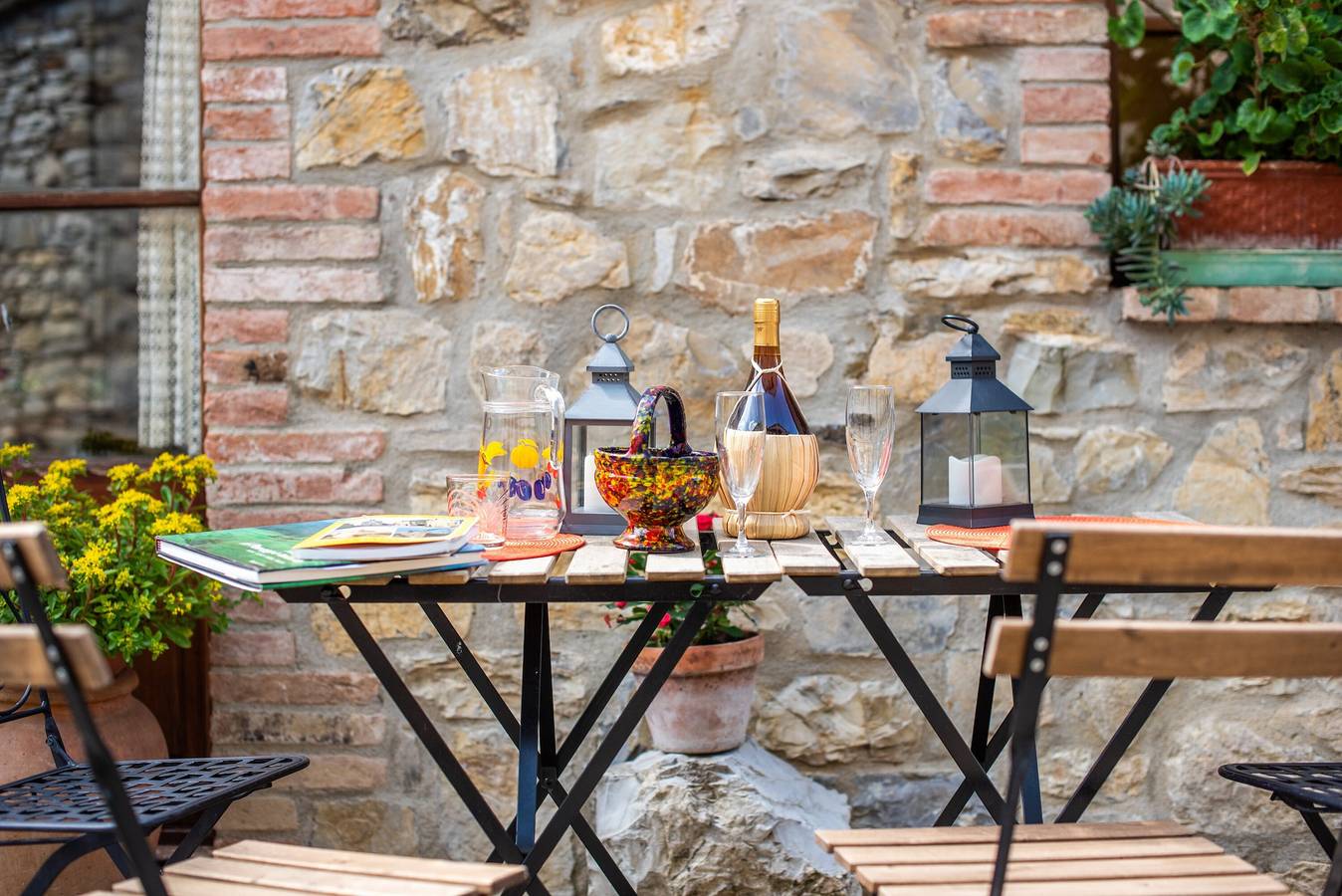 Entire apartment, 'La Casa Di Emma' Apartment with Wi-Fi and Air Conditioning in Gaiole in Chianti, Chianti
