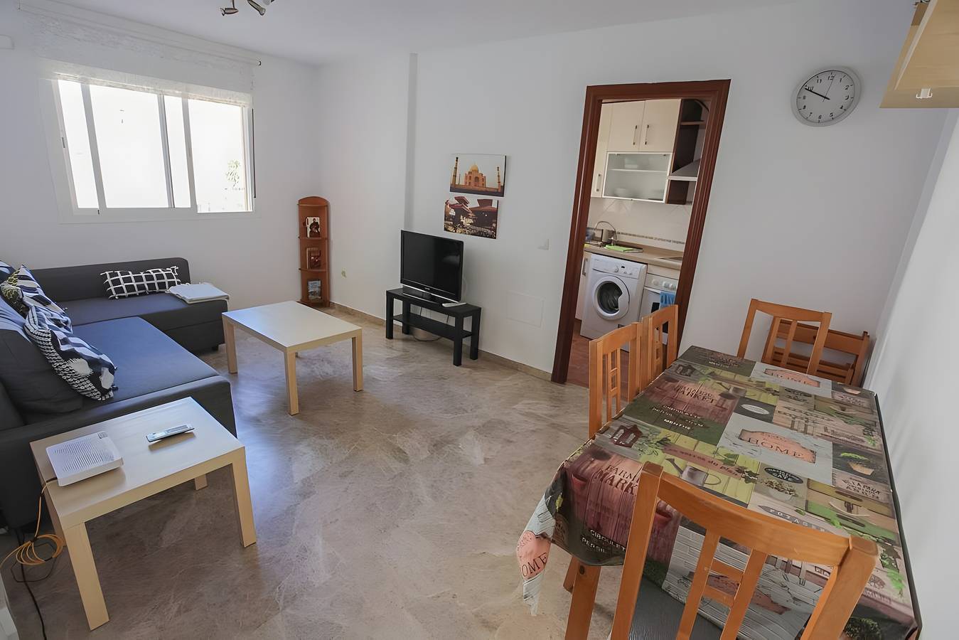 Hel lägenhet, Lägenhet för 5 Personer in Playa del Palo, Malaga