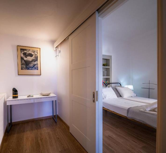Gîte pour 2 personnes, avec Terrasse dans Égine - 2