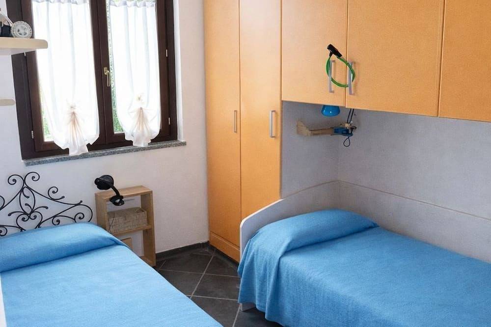 Appartement entier, Casa Doria - Deux Chambres Appartement, Couchages 6 in Codaruina/Valledoria, Valledoria
