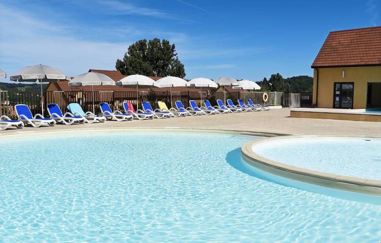 Gîte pour 6 personnes, avec sauna et piscine ainsi que jardin et terrasse, adapté aux familles à Sarlat-la-Canéda - 2