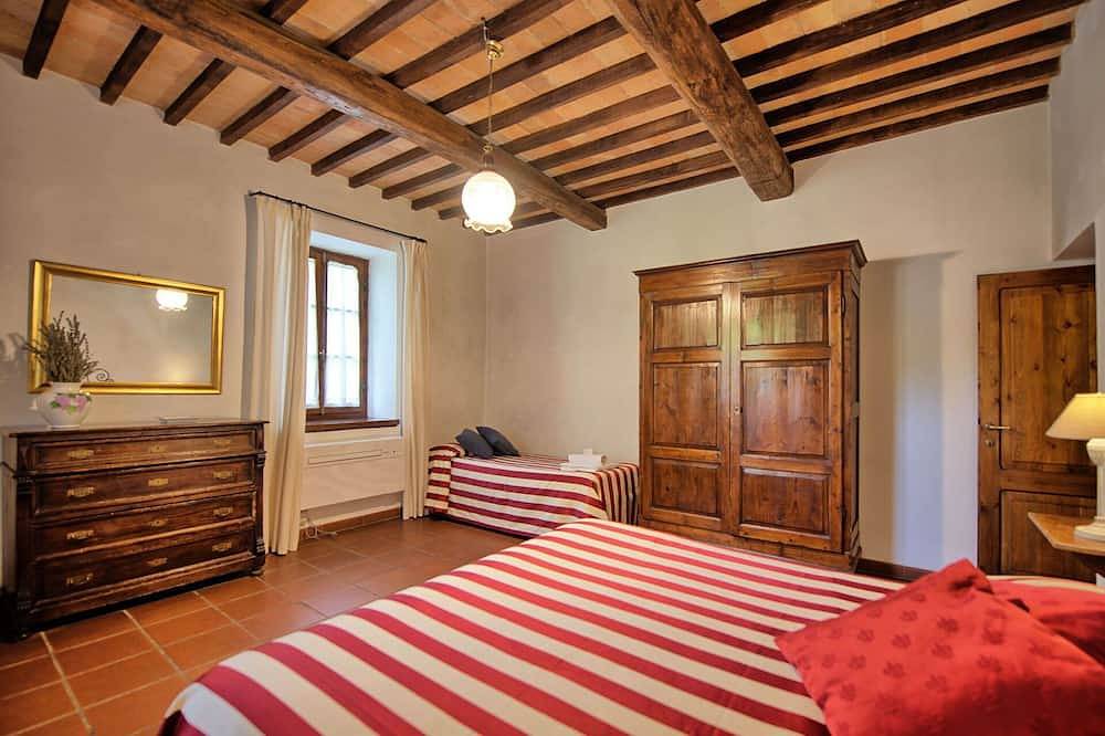 Wonderful private villa for 20 guests with A/C, Wifi, private pool, Tv, patio and panoramic view in Cetona, Chianti