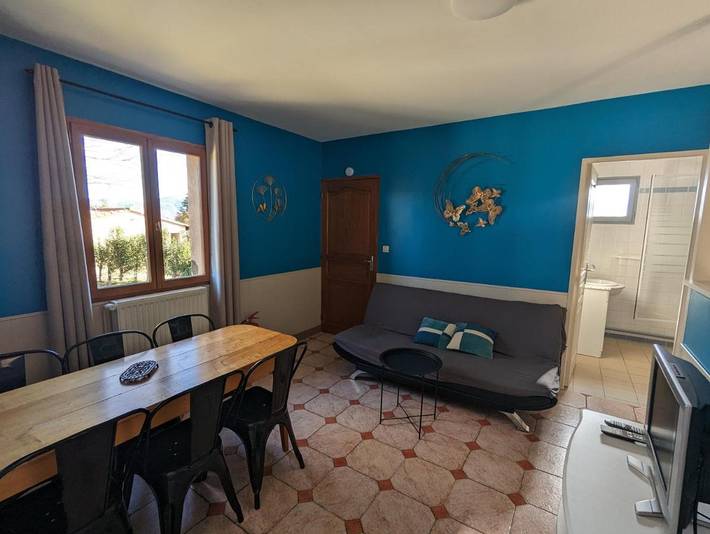 Location de vacances pour 6 personnes, avec piscine ainsi que vue et jardin, animaux acceptés à Corsavy - 3