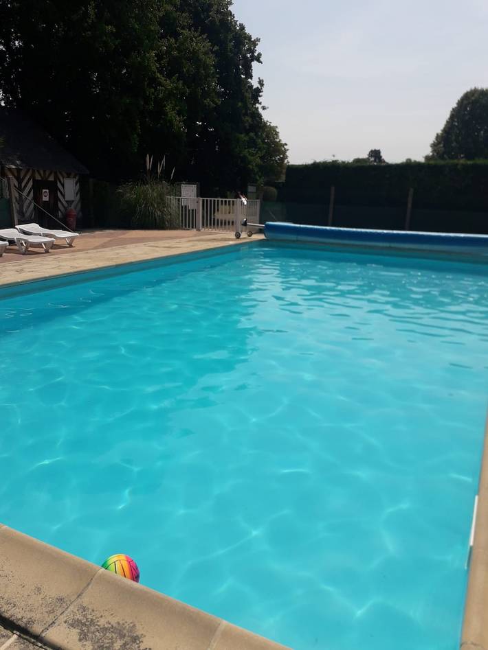Chalet pour 4 personnes, avec Balcon et Terrasse ainsi que Jardin et Piscine dans le Calvados - 2